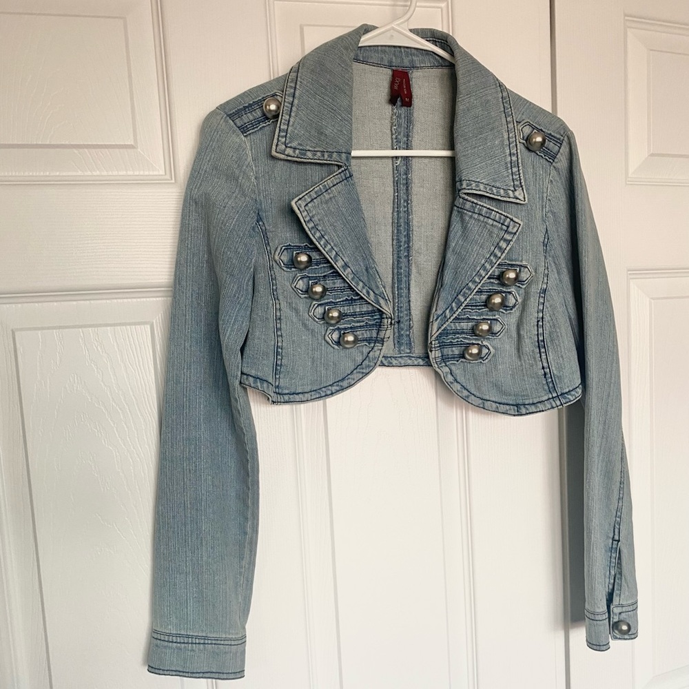 Cropped Denim Jacket - Picture 5 of 8